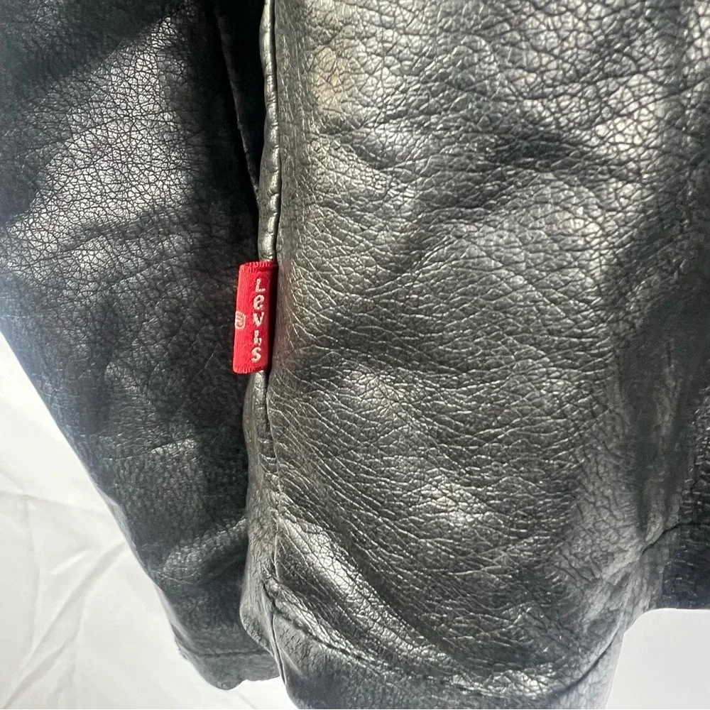 Levis elevate your